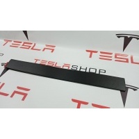 молдинг двери задней правой Tesla Model X 2021 1035122-00-E