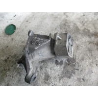 Кронштейн КПП Audi A6 1995 4a0399114f