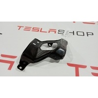 крепление фары правой Tesla Model 3 2020 1086016-S0-A