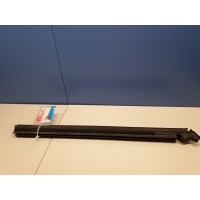 Накладка стекла задней левой двери Toyota Prius W50 2015- 6817447060
