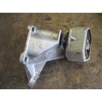 Кронштейн КПП Audi A6 1996 4a0399114f