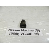 Кнопка обогрева заднего стекла Nissan Maxima J30 1989 2535085E00