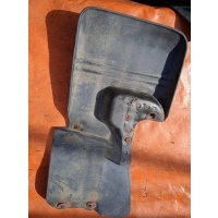 Брызговик задний правый MITSUBISHI Pajero /Montero (V1, V2, V3, V4) 1997-2004 2000 MB646938