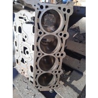 Блок двигателя VW TOUAREG NF 2011-2018 2013 057100031G