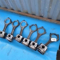 Поршень в сборе с шатуном VW TOUAREG NF 2011-2018 2013 057198401E