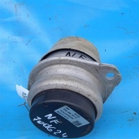 Опора двигателя VW TOUAREG NF 2011-2018 2013 7P6199131D