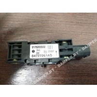 Датчик удара Chrysler Voyager 4 2006 04727261AD