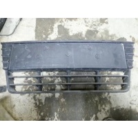 Решетка в бампер центральная Ford Focus 3 BM, BK, CB8, BM, BL, BK, BK, CB8 2015 1718735