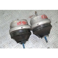 Подушка крепления двигателя Audi A4 B5 (S4,RS4) 2000 8D0199379g