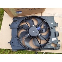 Renault clio iv 214818009r вентилятор радиатор