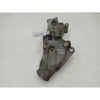 Кронштейн генератора Renault Modus 2007 8200365097