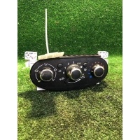 Блок управления климатом Renault Duster HSM 2014 275104143R