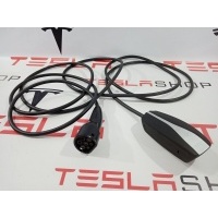 Зарядное устройство (кабель зарядный) Tesla Model S 2015 1121254-00-E