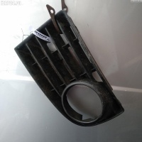 Решетка (заглушка) в бампер R Volkswagen Golf-5 2006 1K0853666B