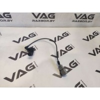 Датчик коленвала Volkswagen Multivan T5 2006 021906433E