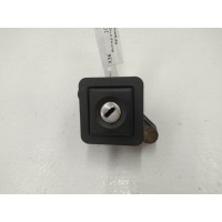 Кнопка открытия багажника Volkswagen Passat B3 1990 357827571