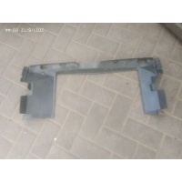 Дефлектор радиатора Renault Logan 2010 8200694498
