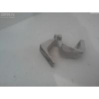 Петля двери Перед. Правая Volkswagen Transporter 5 2006 7H0831401B