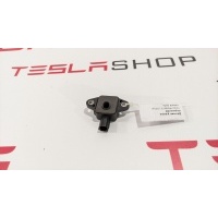 датчик удара Tesla Model S 2014 1005275-00-A