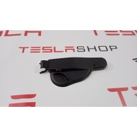 щеткодержатель (поводок стеклоочистителя, дворник) Tesla Model X 2016 1046669-00-B