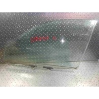 Стекло двери Toyota Sprinter E10 1994 6810212790