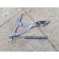 Петля крышки багажника Volkswagen Passat 2000 3B5827302B