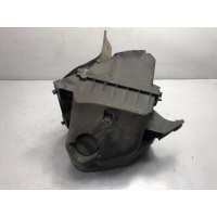 Корпус воздушного фильтра Volkswagen Passat B5 1997 058133837E