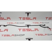 форсунка омывателя Tesla Model X 2016 1036245-00-Z
