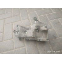 Кронштейн двигателя Renault Logan 2010 8200941119
