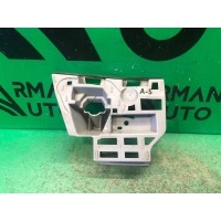 Кронштейн форсунки омывателя SKODA OCTAVIA A7 2013 5e0807056