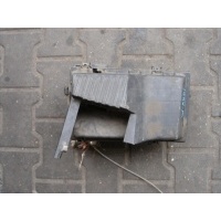 Корпус воздушного фильтра Volkswagen Passat B3 1991 357129607Q