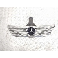 решетка радиатора Mercedes-Benz C-Класс W203/S203/CL203 2005 A2038890090