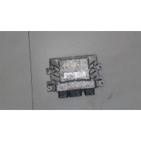 Блок управления двигателем Renault Clio 2009-2012 2009 8200522357