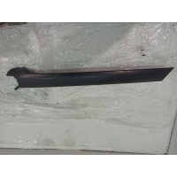 Молдинг лобового стекла Land Rover Discovery 4 2009-2016 LR046851