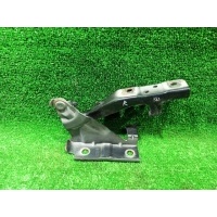 Петля капота Actyon New\Korando C (10-14) пер R б\у (арт. 6182034001)