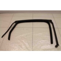 Уплотнитель стекла двери задней правой Opel Astra J 2010+ 13391188