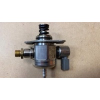 Насос топлива топливный volkswagen audi 2.0 tfsi 06k127027d