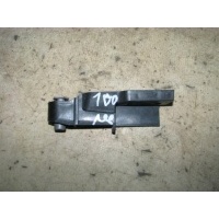 кронштейн переднего бампера Audi A6 (C6 4F) 2004-2011 2010 4f0807771