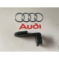 крепление фары (кронштейн фары) правой Audi S8 D3 2006 4E0941455