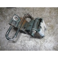 Петля двери Audi A6 1998 4b0831412a