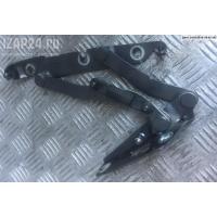 Петля крышки (двери) багажника Правая Volkswagen Jetta (2005-2011) 2006 1K5827302A