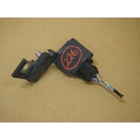 Датчик напряжения toyota rav4 iv 2885037010