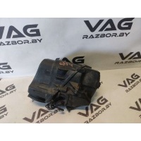 Корпус воздушного фильтра Audi A8 D3 (S8) 2008 079133836A,4E0129620C