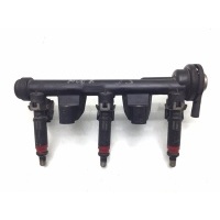 Топливная рампа Volkswagen Polo 2003 03D133329A