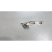 Петля крышки багажника, левая Volkswagen Passat 5 2000-2005 2005 3B5827301B