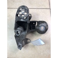 Кронштейн стабилизатора Volkswagen Passat B5 1997 4B0199351A