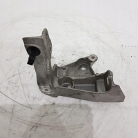 Лапа крепление renault master 2.3 dci 922378983r
