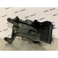 площадка под аккумулятор Volkswagen Passat B6 2008 1k0915333d