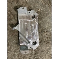 кронштейн Audi Q7 Внедорожник 2007 4L0035462