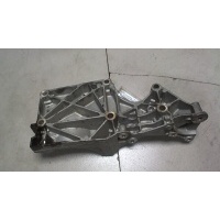 Кронштейн компрессора кондиционера левая=правая Skoda Octavia (A5) 2004-2008 2005 03G903139F
